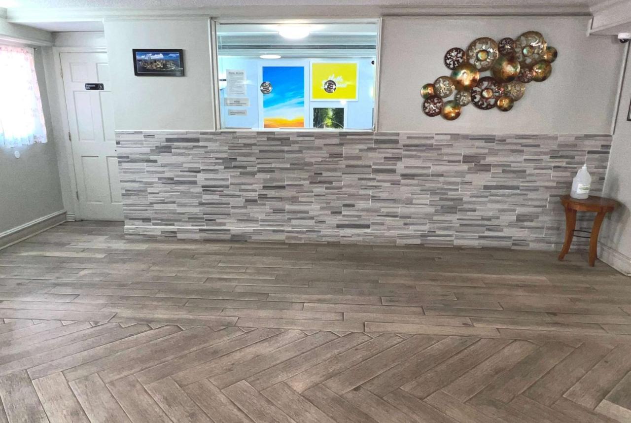 Days Inn By Wyndham Birmingham/West Esterno foto